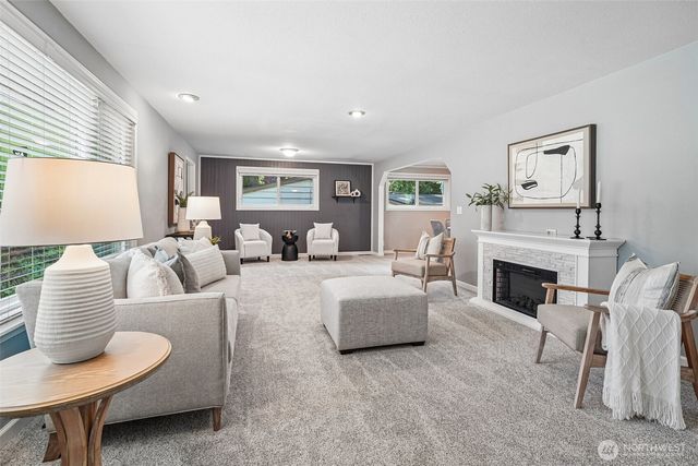 1515 213th Place SW, Lynnwood, WA 98036