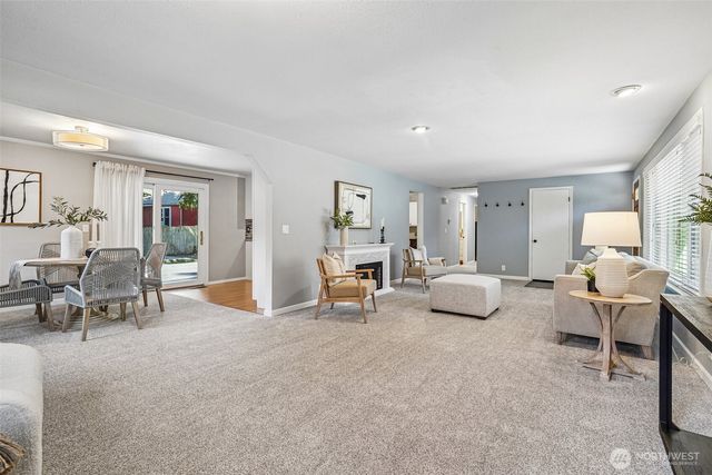 1515 213th Place SW, Lynnwood, WA 98036