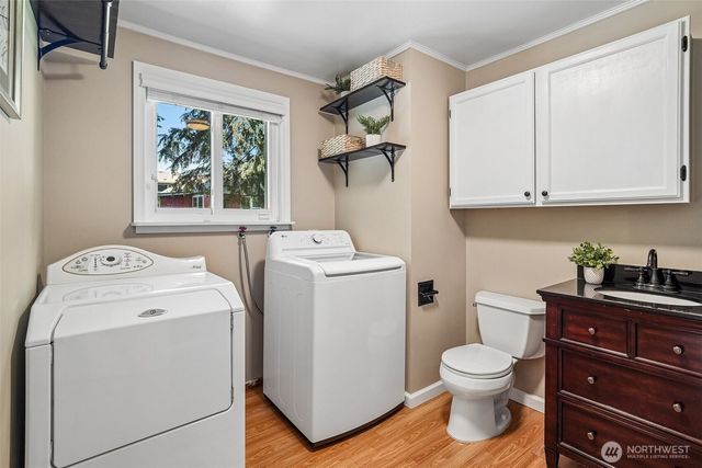 1515 213th Place SW, Lynnwood, WA 98036