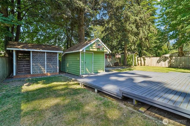 1515 213th Place SW, Lynnwood, WA 98036