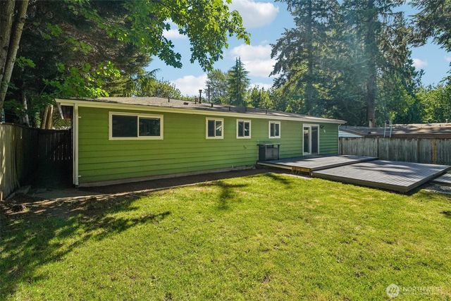 1515 213th Place SW, Lynnwood, WA 98036