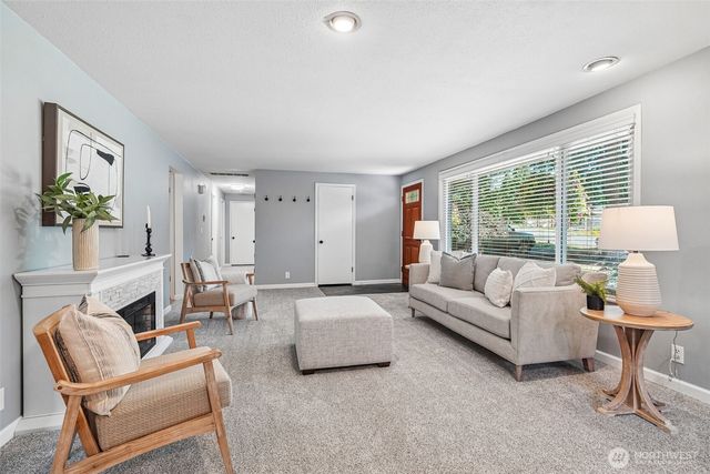 1515 213th Place SW, Lynnwood, WA 98036