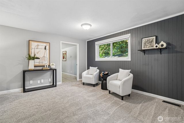 1515 213th Place SW, Lynnwood, WA 98036