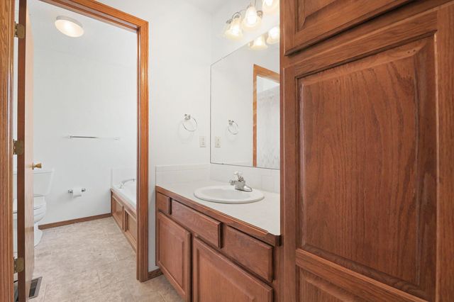 338 S Nineiron St, Wichita, KS 67235