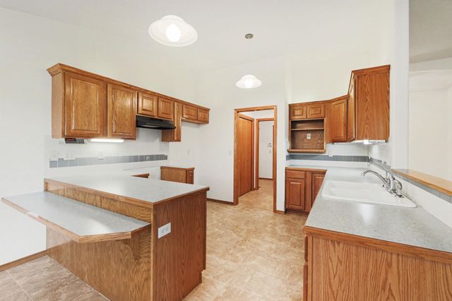 338 S Nineiron St, Wichita, KS 67235