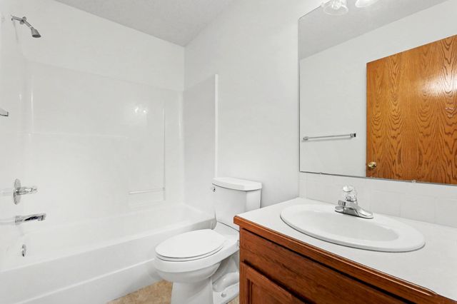 338 S Nineiron St, Wichita, KS 67235