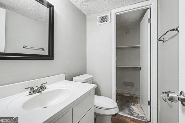 4406 Blackbirch Lane, Decatur, GA 30034
