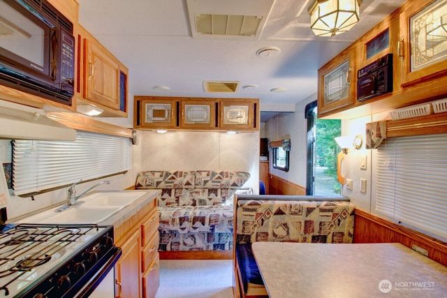 106 Gold Rush Road, Deming, WA 98244