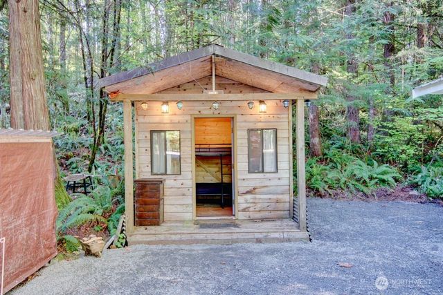 106 Gold Rush Road, Deming, WA 98244