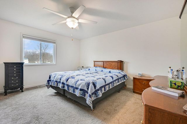 58640 Pond View Lane, Three Rivers, MI 49093