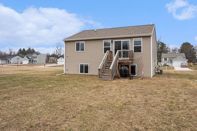 58640 Pond View Lane, Three Rivers, MI 49093