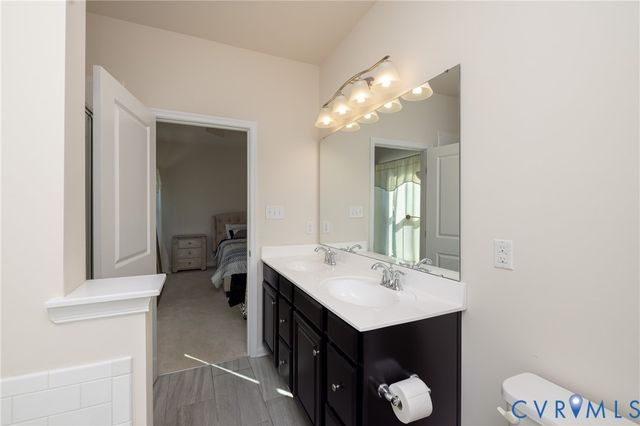 16709 Gossamer Dr, Moseley, VA 23120