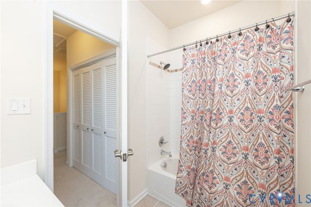 16709 Gossamer Dr, Moseley, VA 23120