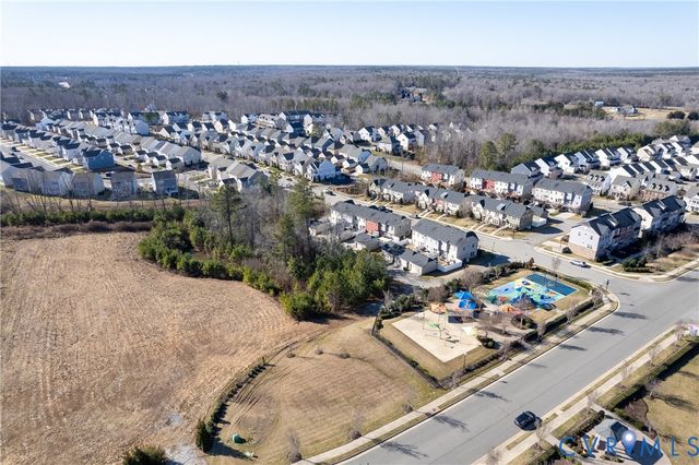 16709 Gossamer Dr, Moseley, VA 23120