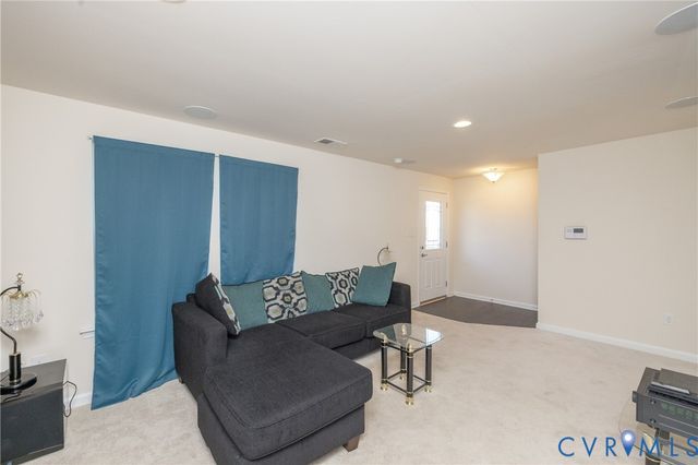 16709 Gossamer Dr, Moseley, VA 23120