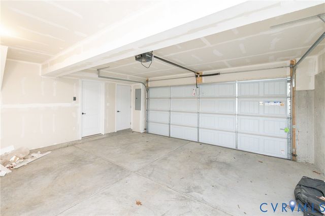 16709 Gossamer Dr, Moseley, VA 23120