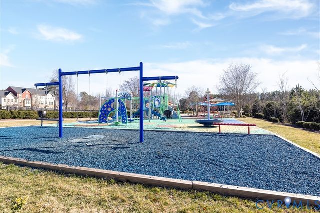 16709 Gossamer Dr, Moseley, VA 23120