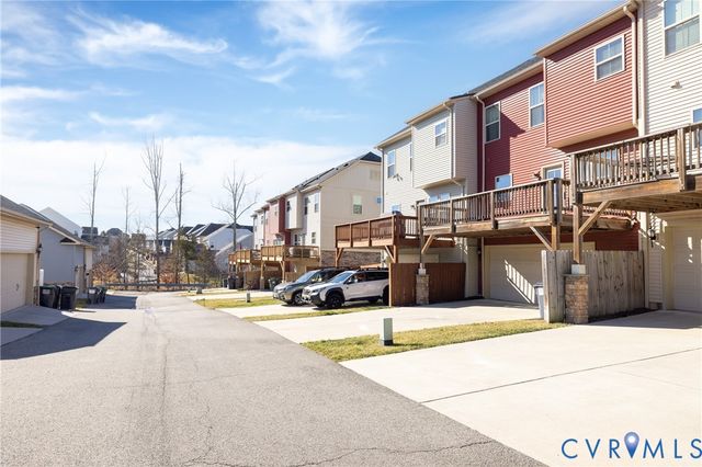 16709 Gossamer Dr, Moseley, VA 23120