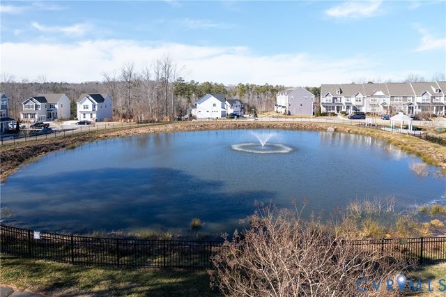 16709 Gossamer Dr, Moseley, VA 23120