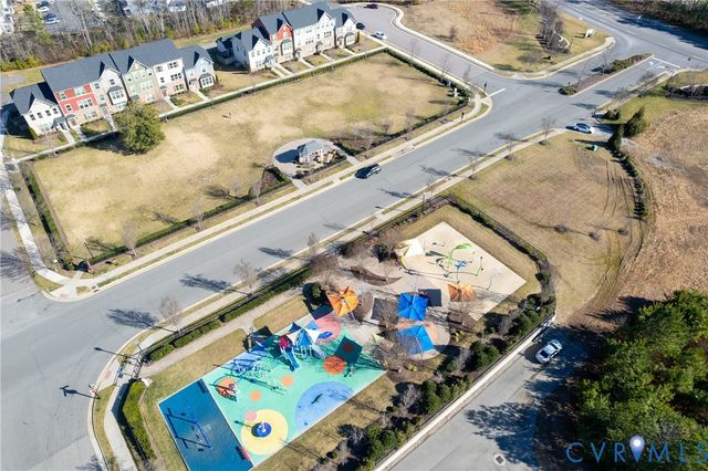 16709 Gossamer Dr, Moseley, VA 23120