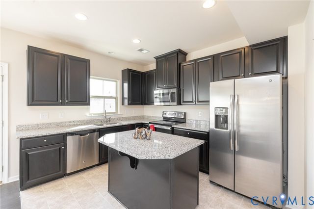 16709 Gossamer Dr, Moseley, VA 23120