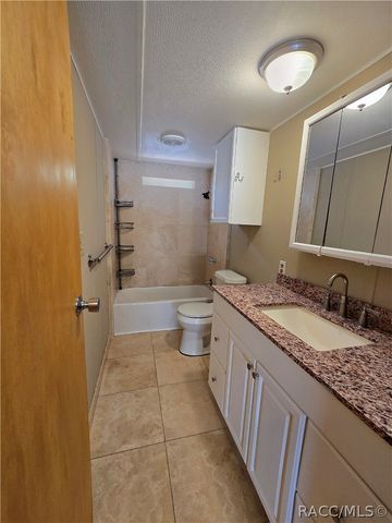 7608 W Otter Street, Homosassa, FL 34446
