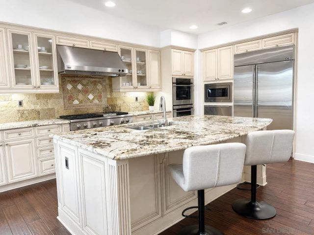 6839 Helenite Place, Carlsbad, CA 92009