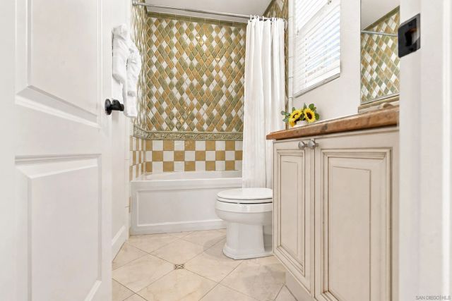 6839 Helenite Place, Carlsbad, CA 92009