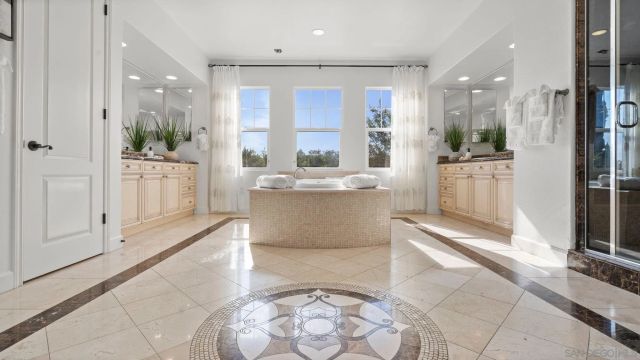 6839 Helenite Place, Carlsbad, CA 92009