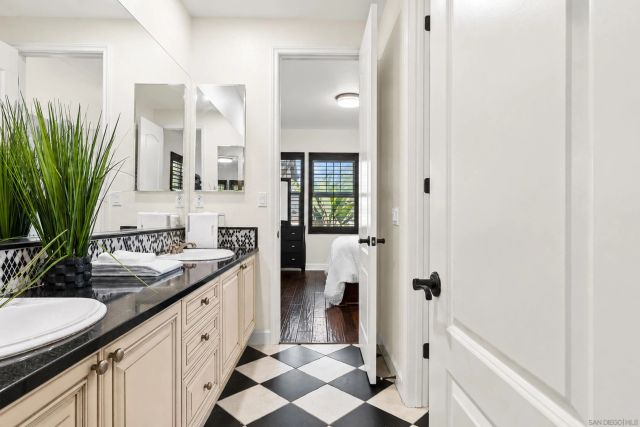 6839 Helenite Place, Carlsbad, CA 92009