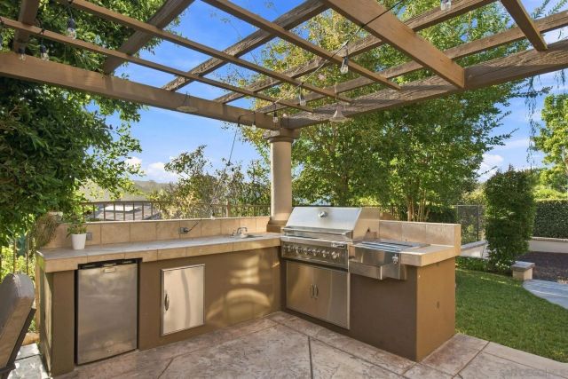 6839 Helenite Place, Carlsbad, CA 92009