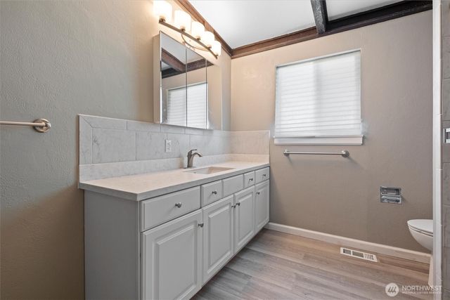 714 Canterbury Road NW, Soap Lake, WA 98851