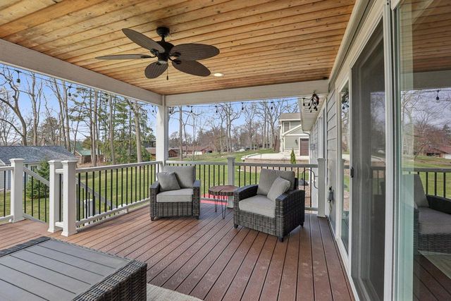 W9063 Lakeview Drive, Cambridge, WI 53523