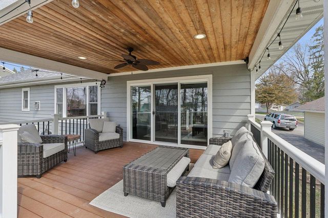 W9063 Lakeview Drive, Cambridge, WI 53523