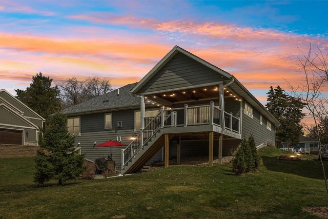 W9063 Lakeview Drive, Cambridge, WI 53523