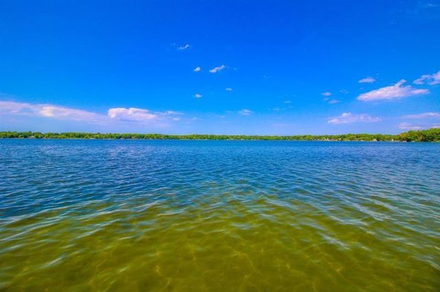 W9063 Lakeview Drive, Cambridge, WI 53523