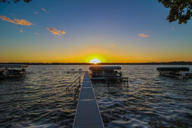 W9063 Lakeview Drive, Cambridge, WI 53523