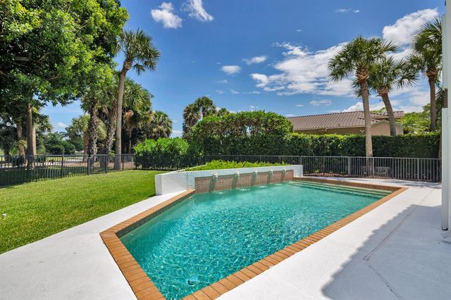 1084 Seagull Park Road S, West Palm Beach, FL 33411