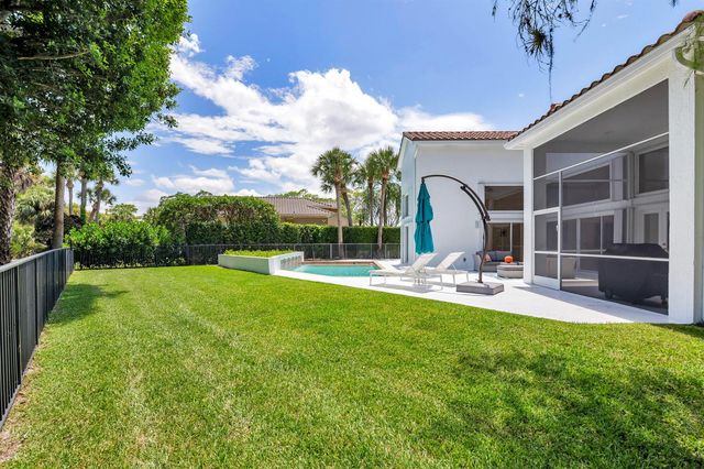 1084 Seagull Park Road S, West Palm Beach, FL 33411