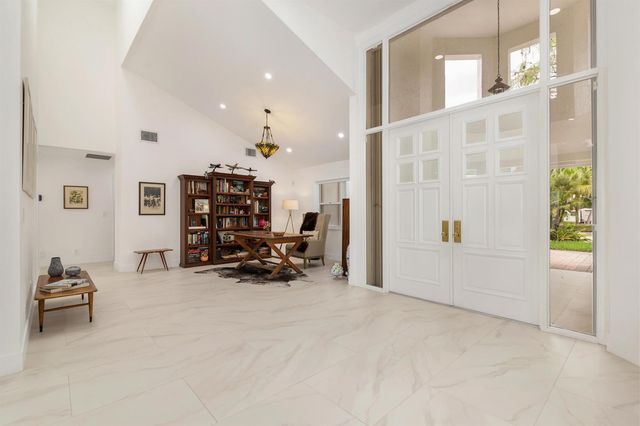 1084 Seagull Park Road S, West Palm Beach, FL 33411
