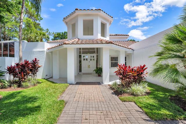 1084 Seagull Park Road S, West Palm Beach, FL 33411