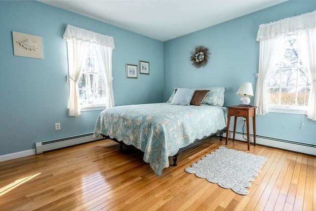 28 Mariners Ln, Yarmouth, MA 02675