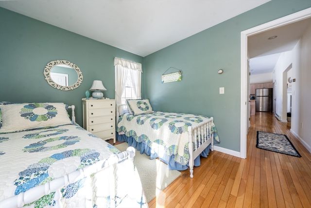 28 Mariners Ln, Yarmouth, MA 02675