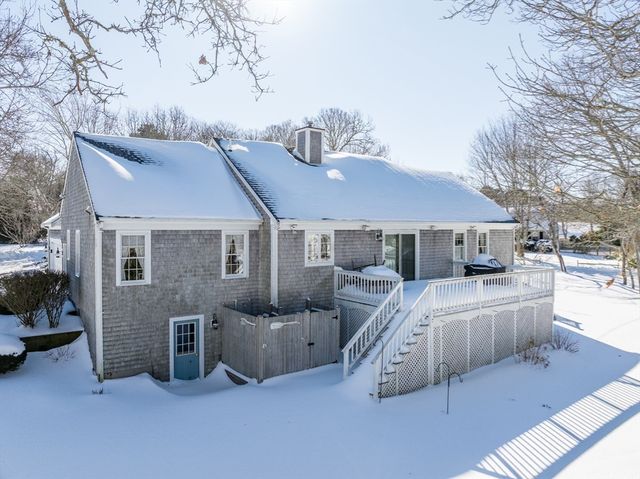 28 Mariners Ln, Yarmouth, MA 02675