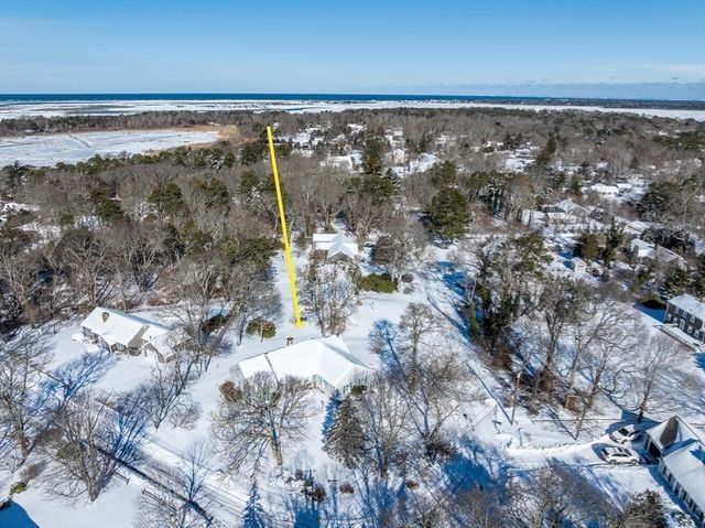 28 Mariners Ln, Yarmouth, MA 02675