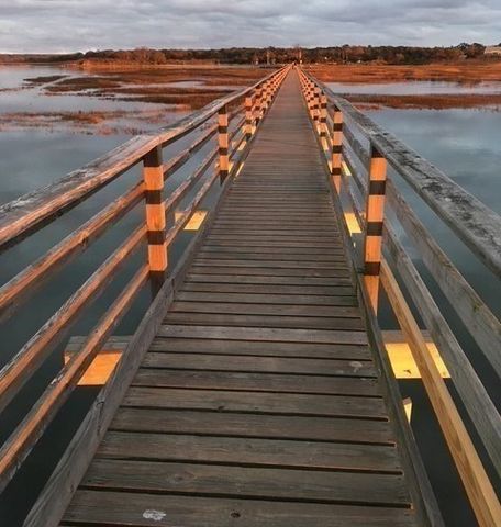 28 Mariners Ln, Yarmouth, MA 02675