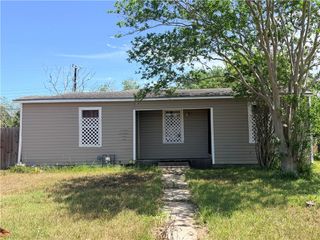 3914 Naples St, Corpus Christi, TX 78415