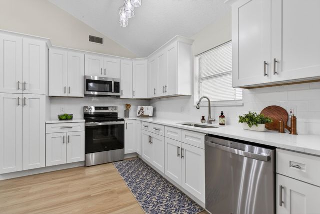 37 Madeore St, St Augustine, FL 32084