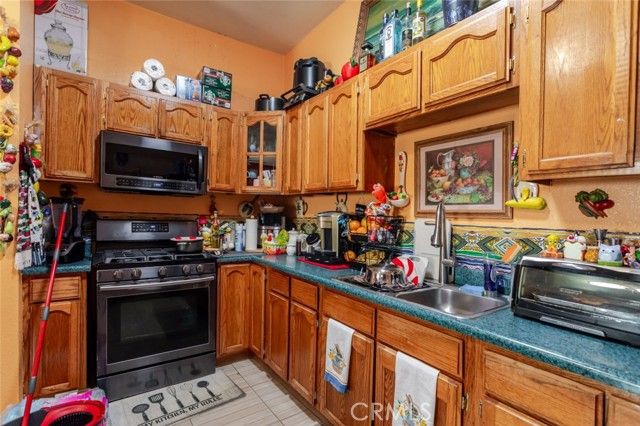 1415 Arapahoe Street, Los Angeles, CA 90006