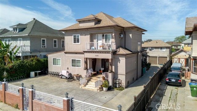 1415 Arapahoe Street, Los Angeles, CA 90006